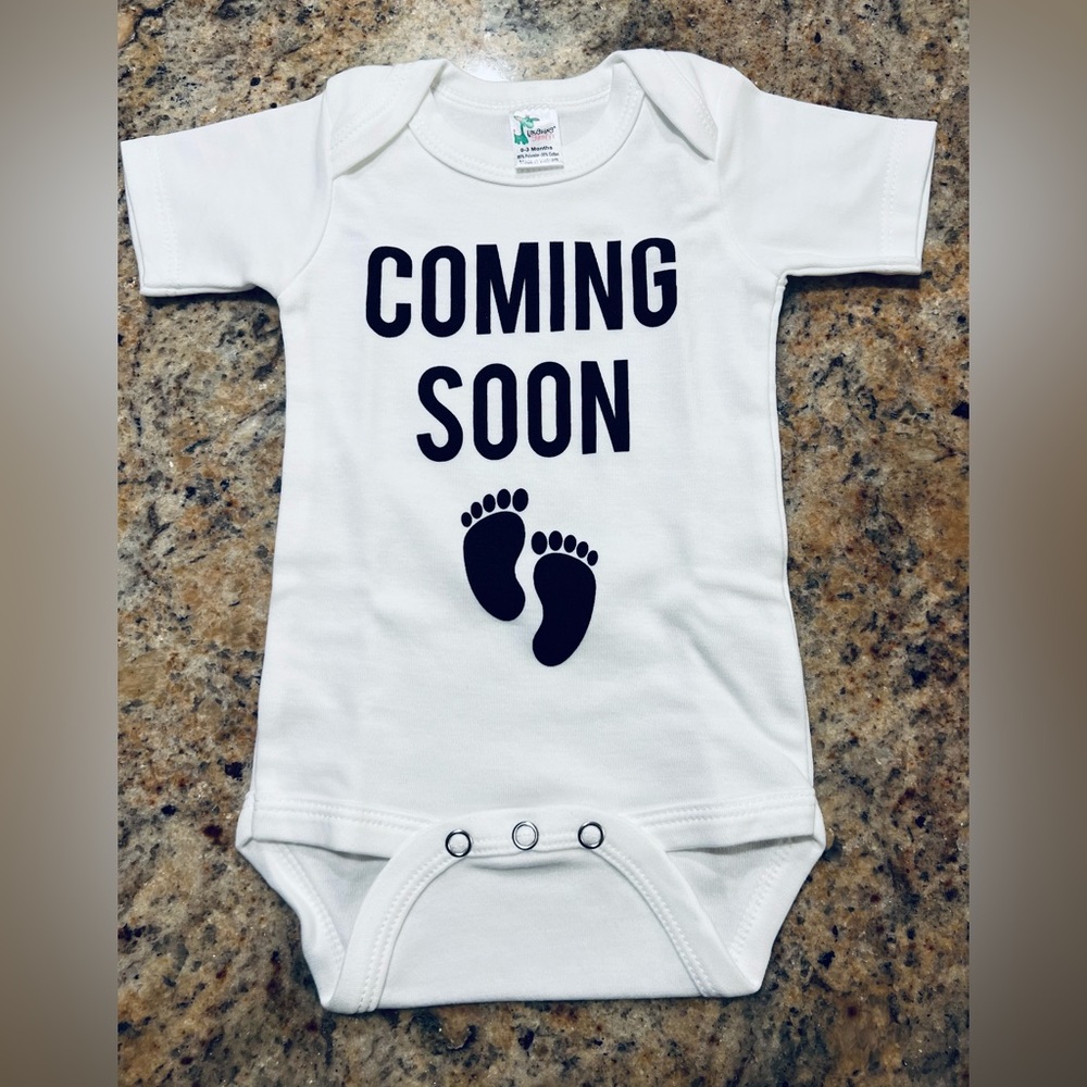 Never used Pregnancy announcement coming soon onesie